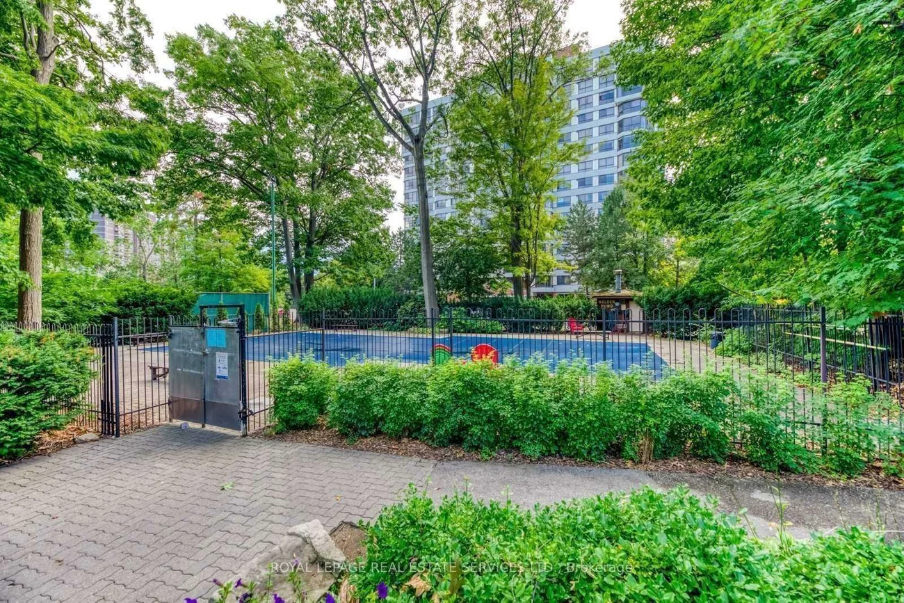 1110, Walden, Clarkson, Mississauga