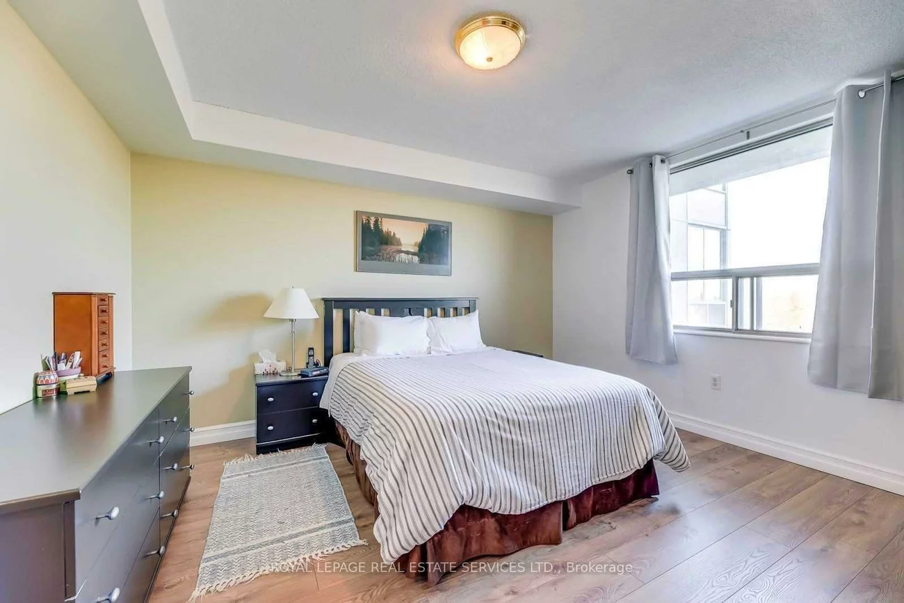 1110, Walden, Clarkson, Mississauga