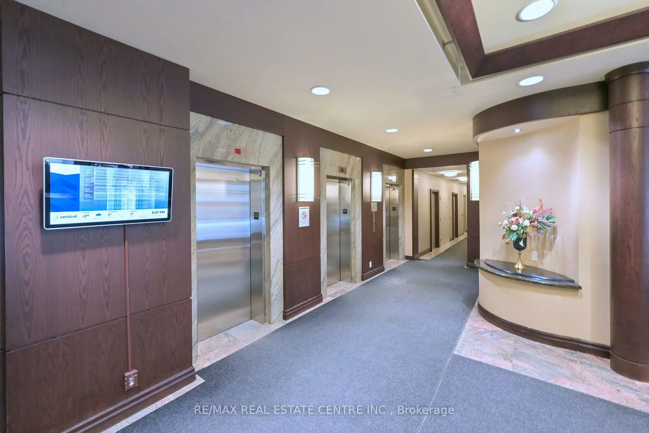 335, Rathburn, Creditview, Mississauga