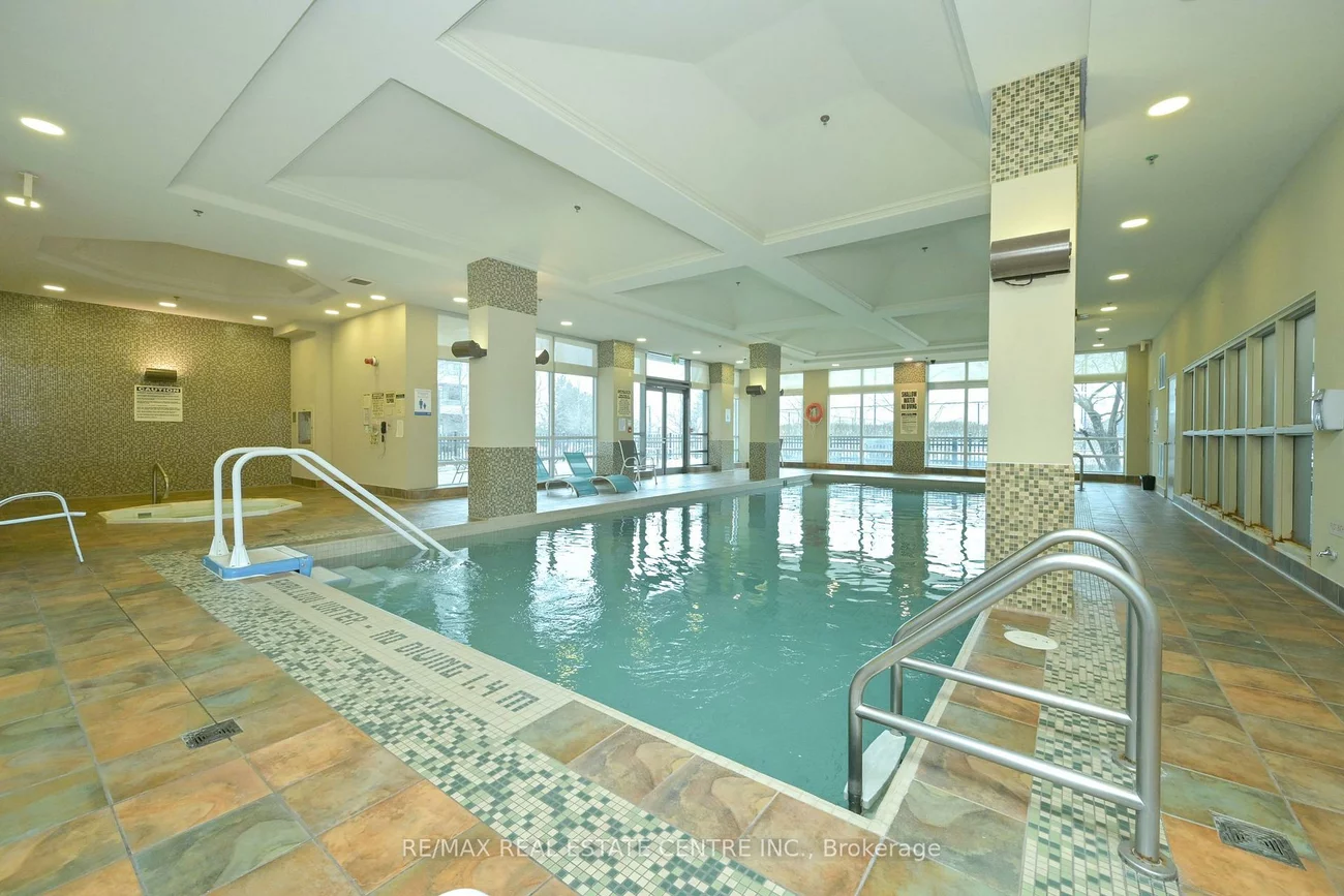 335, Rathburn, Creditview, Mississauga