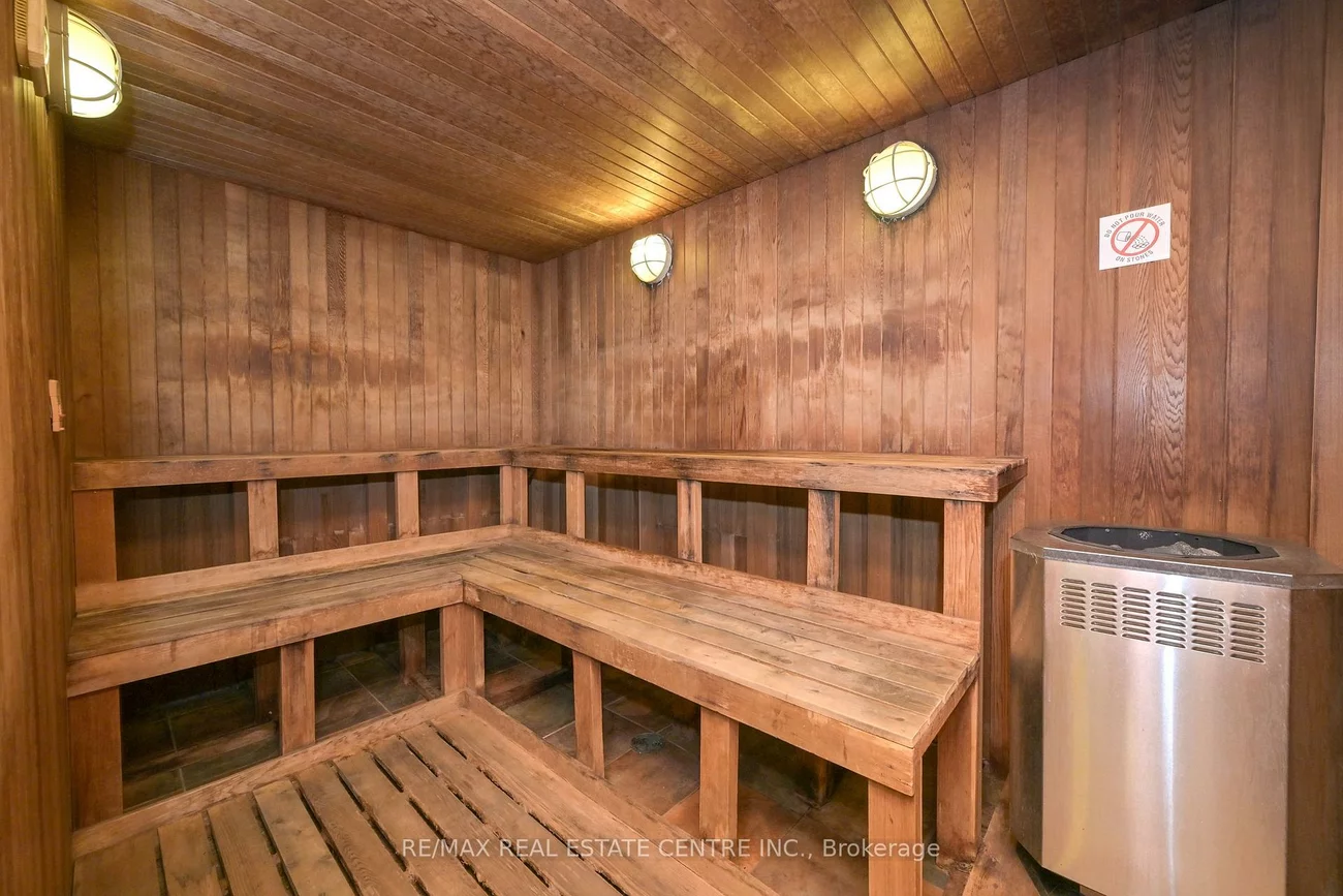 335, Rathburn, Creditview, Mississauga