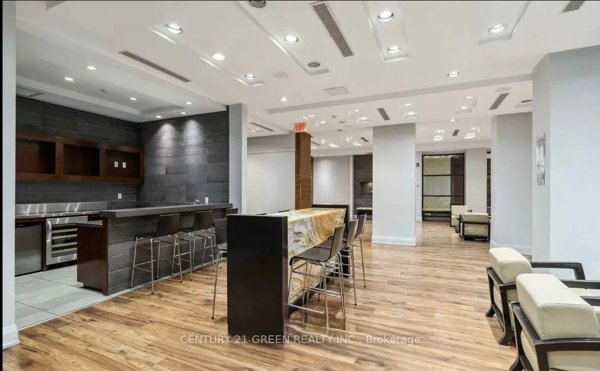 310, Burnhamthorpe, City Centre, Mississauga