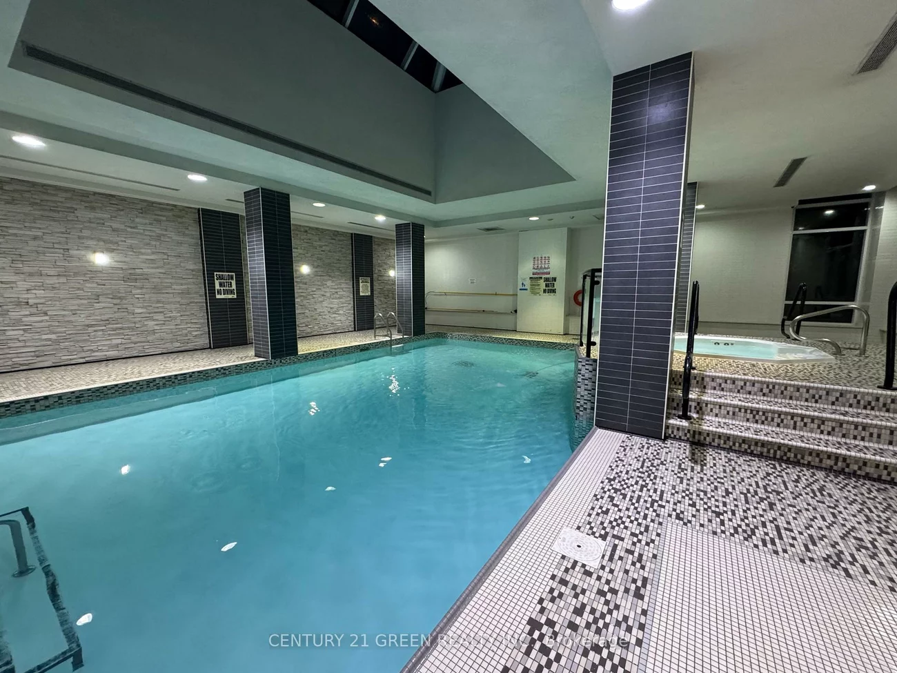 310, Burnhamthorpe, City Centre, Mississauga