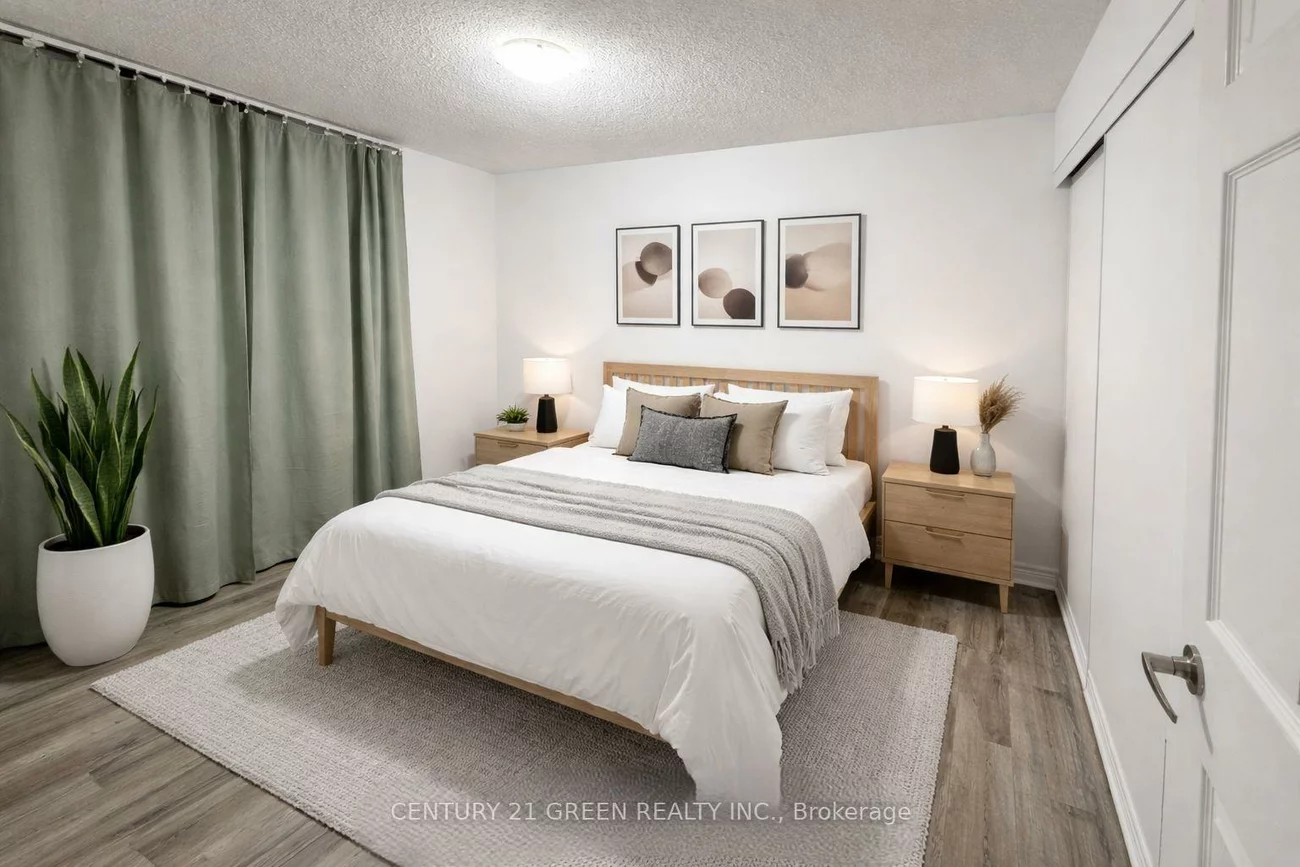 310, Burnhamthorpe, City Centre, Mississauga