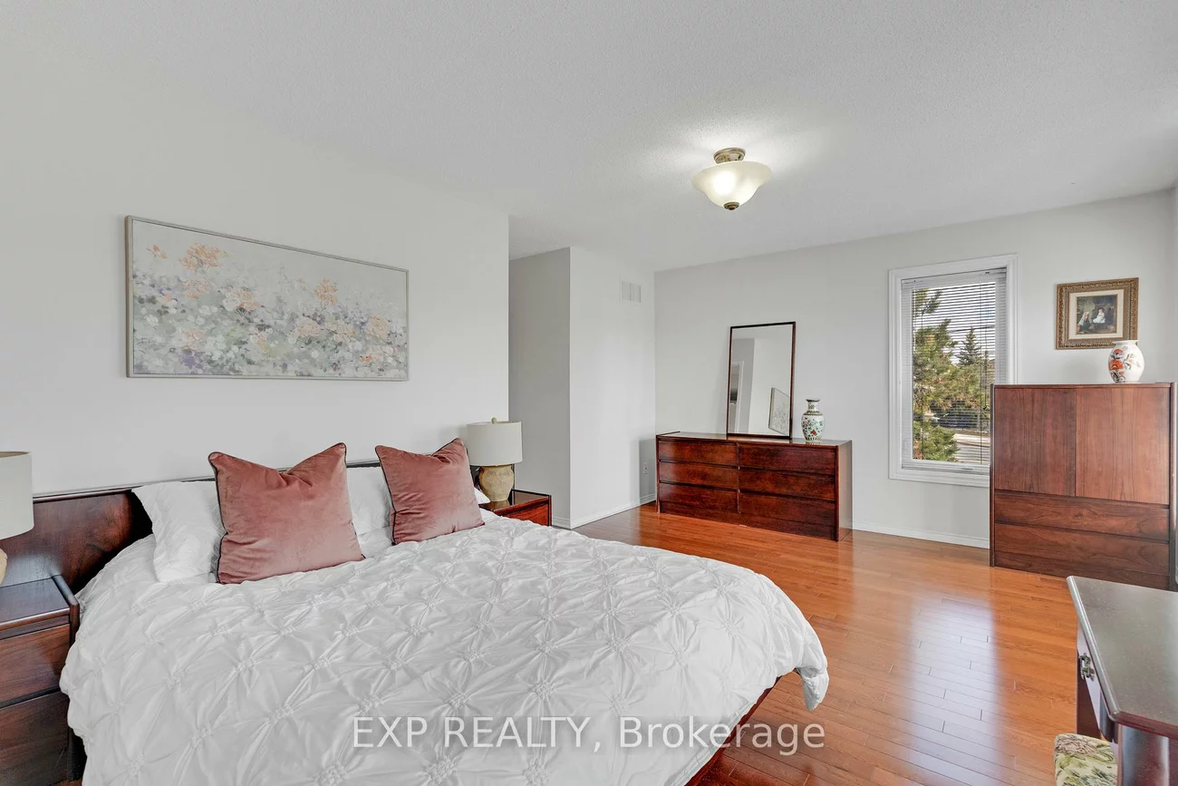 455, Apache, Hurontario, Mississauga