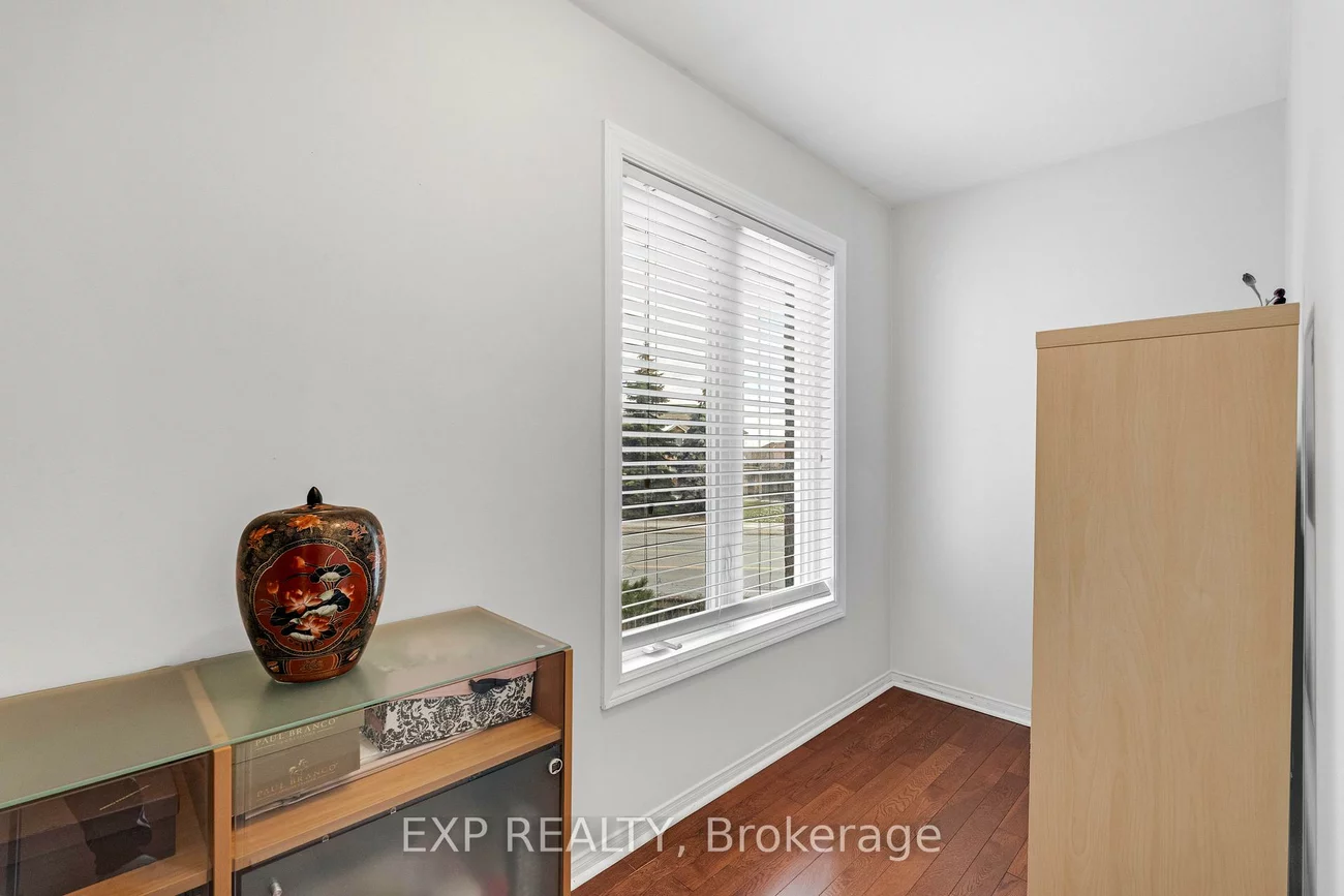 455, Apache, Hurontario, Mississauga