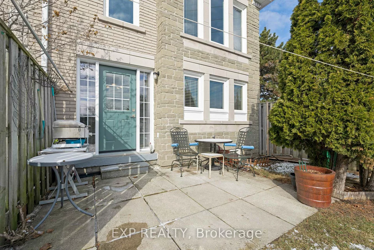 455, Apache, Hurontario, Mississauga