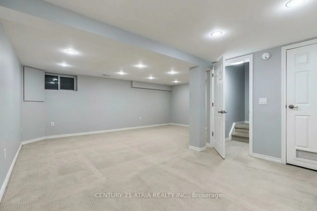 2825, Gananoque, Meadowvale, Mississauga