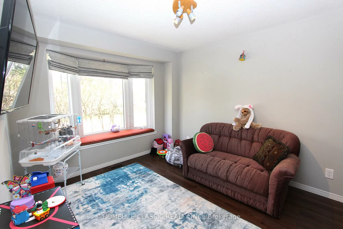 4635, Regents, Hurontario, Mississauga