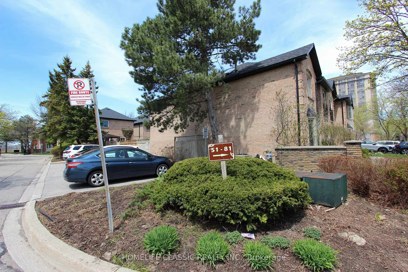 4635, Regents, Hurontario, Mississauga