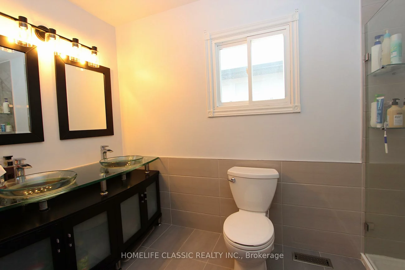 4635, Regents, Hurontario, Mississauga