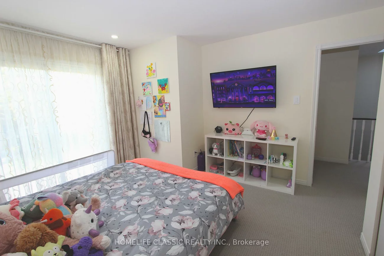 4635, Regents, Hurontario, Mississauga