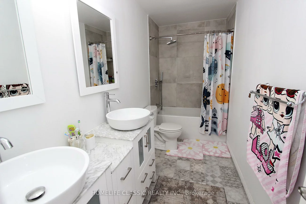 4635, Regents, Hurontario, Mississauga