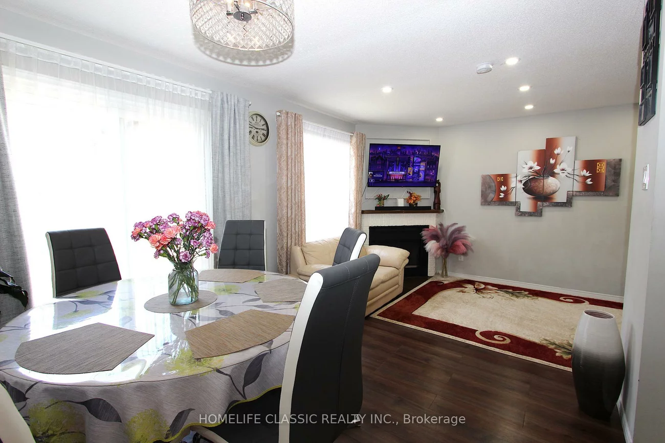 4635, Regents, Hurontario, Mississauga