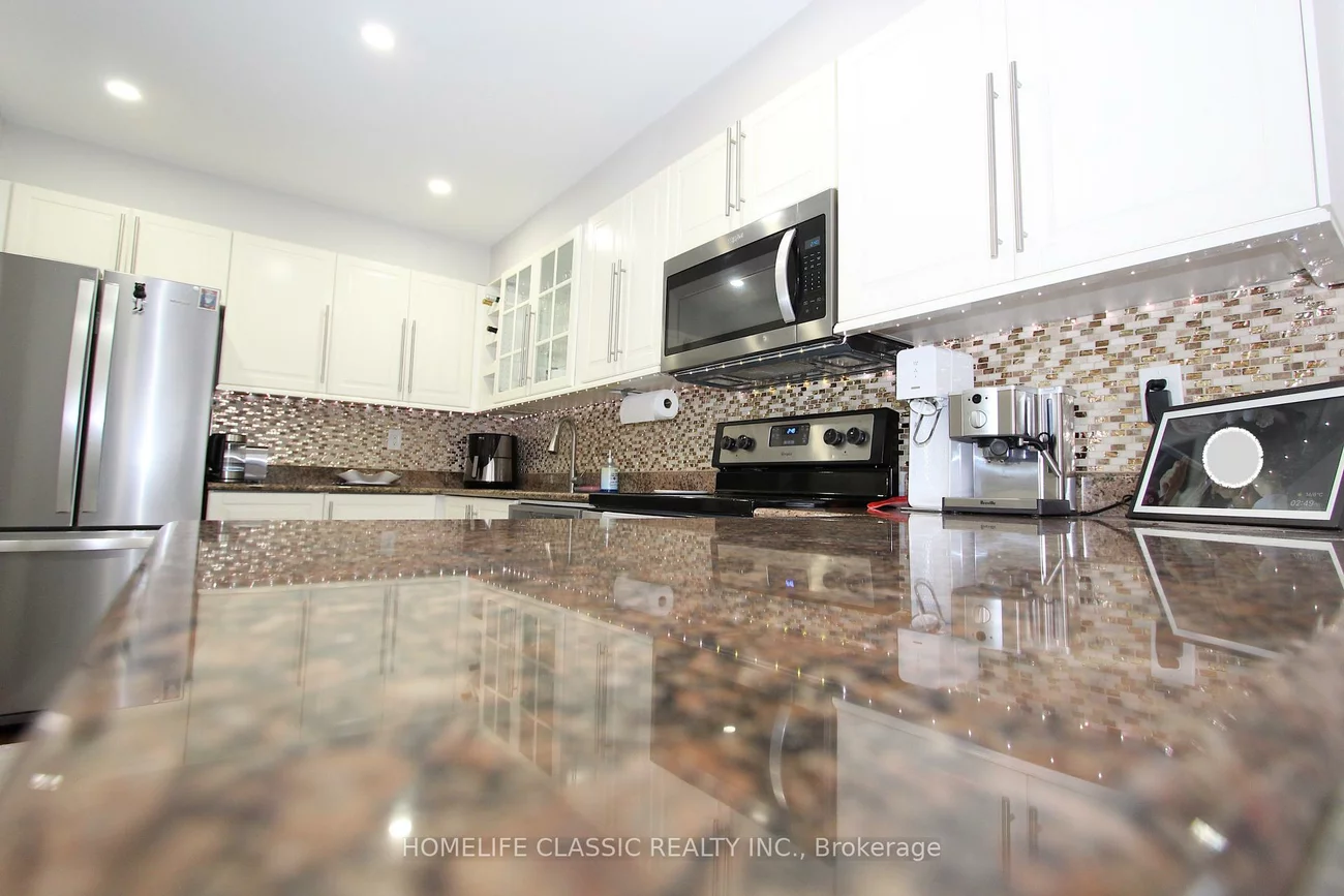 4635, Regents, Hurontario, Mississauga