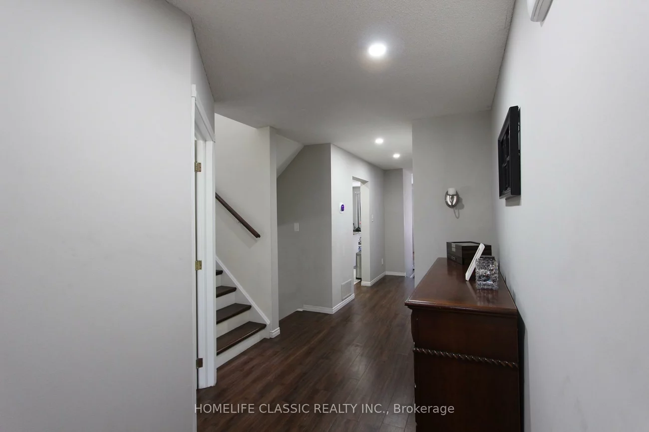 4635, Regents, Hurontario, Mississauga