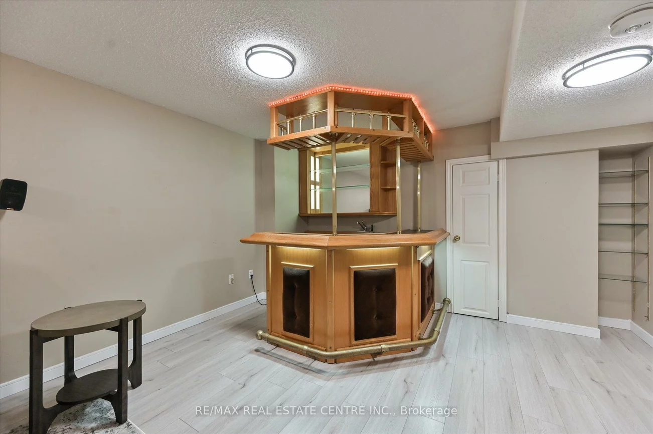 5662, Glen Erin, Central Erin Mills, Mississauga