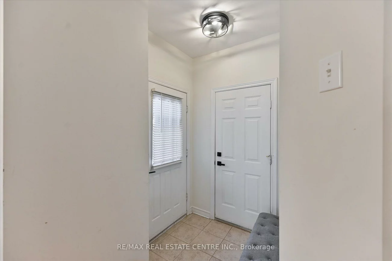 5662, Glen Erin, Central Erin Mills, Mississauga