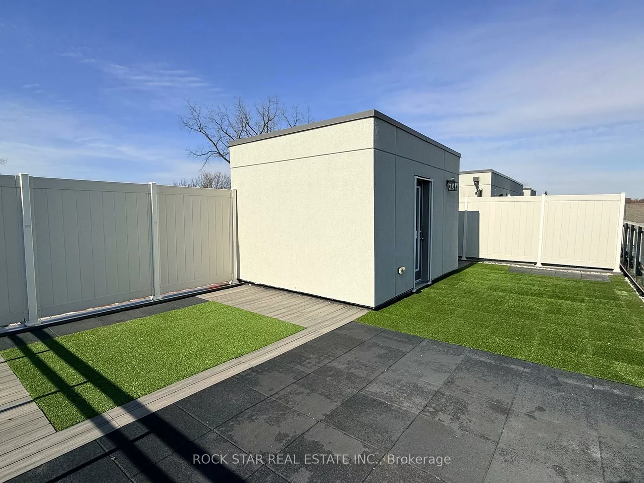 670, Atwater, Mineola, Mississauga