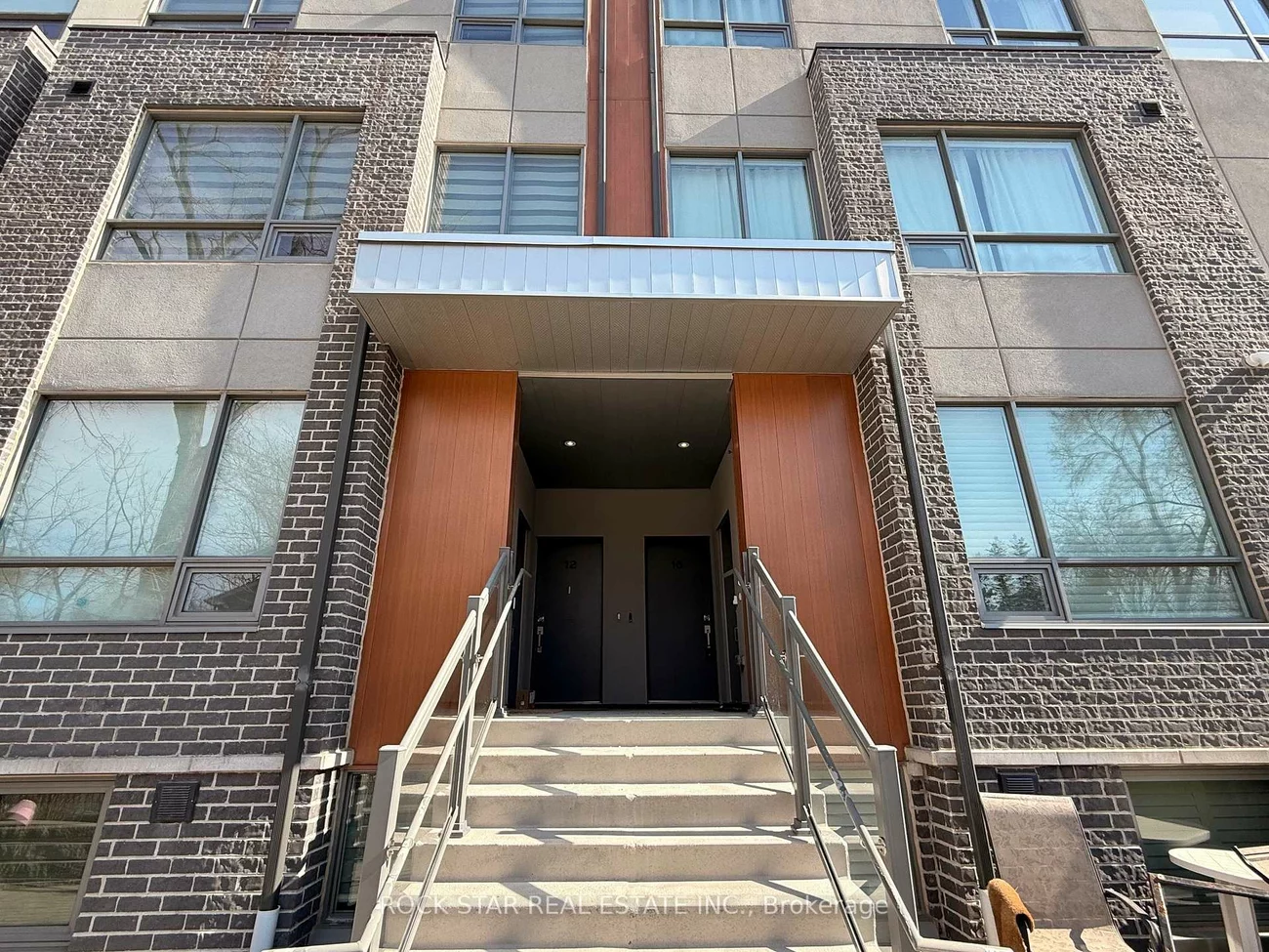 670, Atwater, Mineola, Mississauga