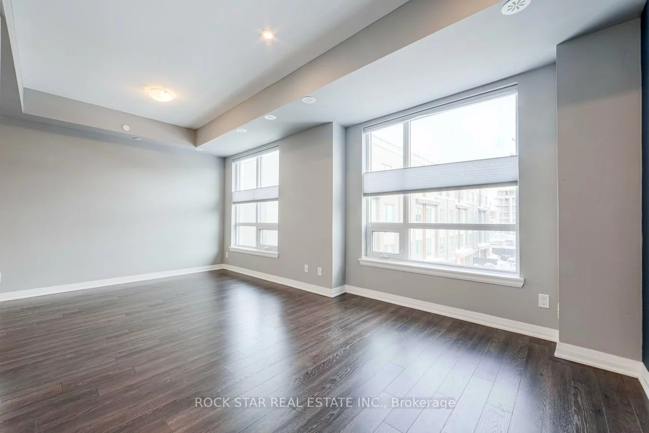 670, Atwater, Mineola, Mississauga