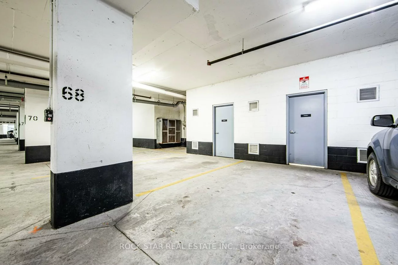 670, Atwater, Mineola, Mississauga