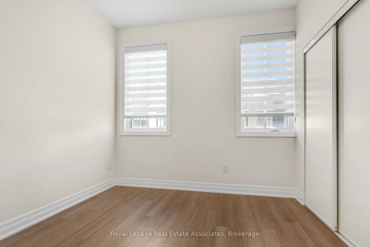 657, Cricklewood, Mineola, Mississauga