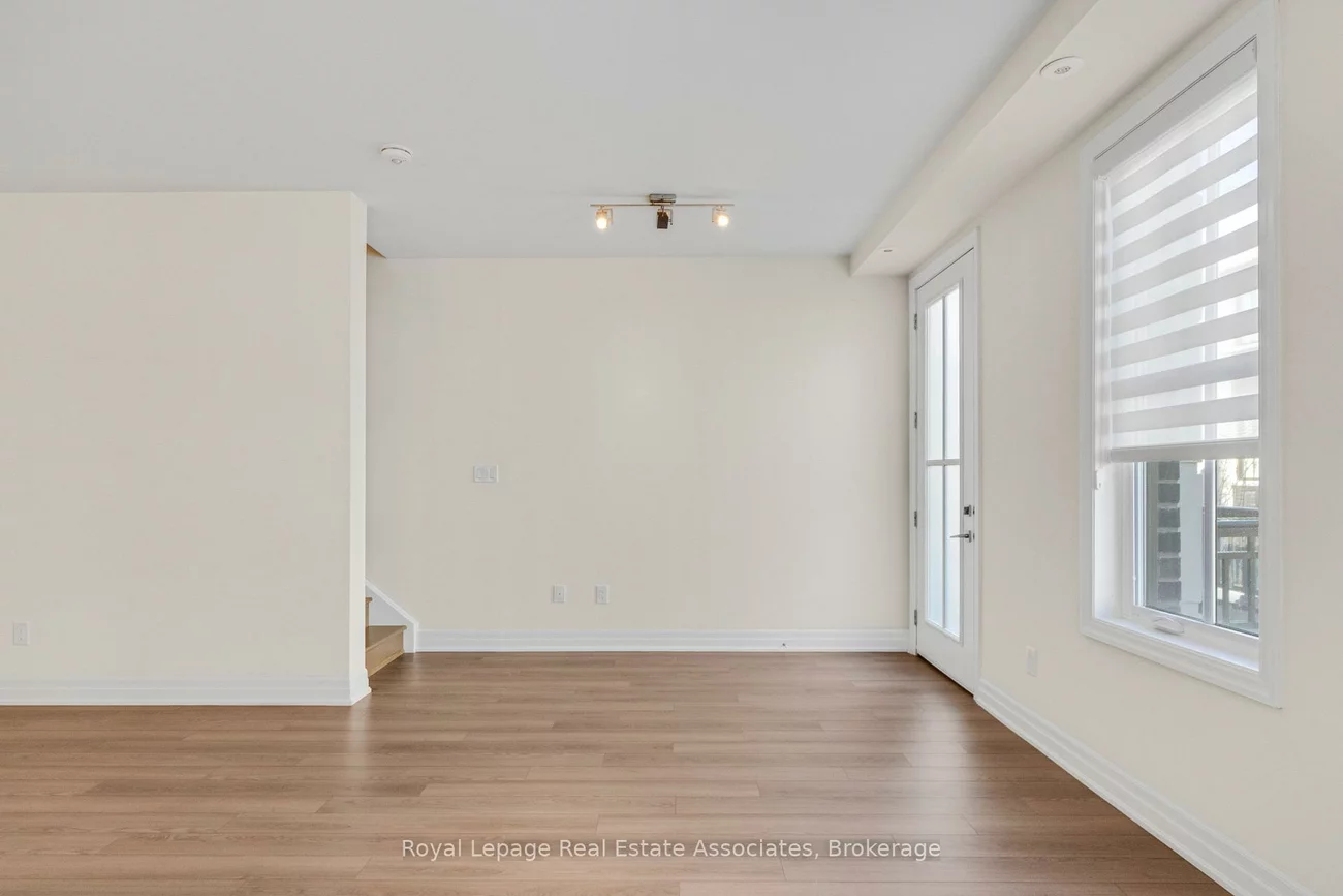 657, Cricklewood, Mineola, Mississauga