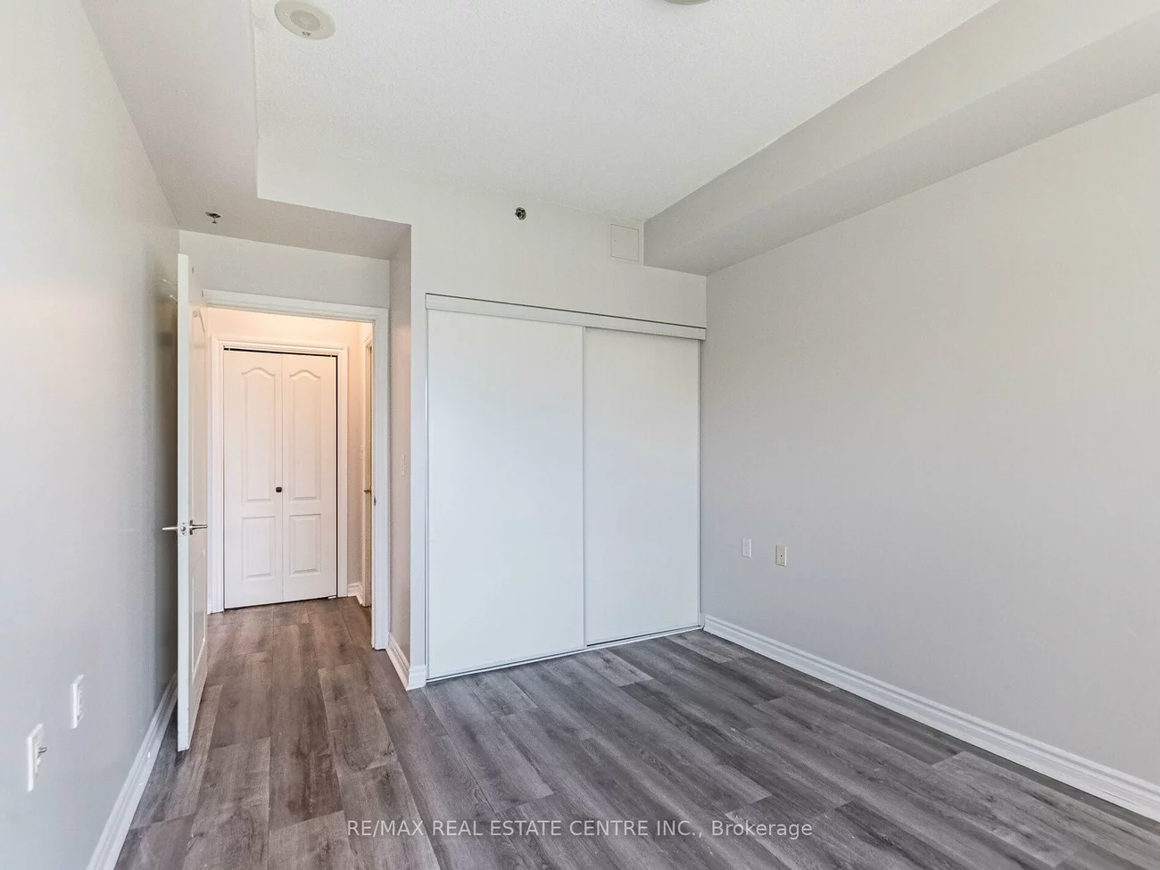 810, Scollard, East Credit, Mississauga