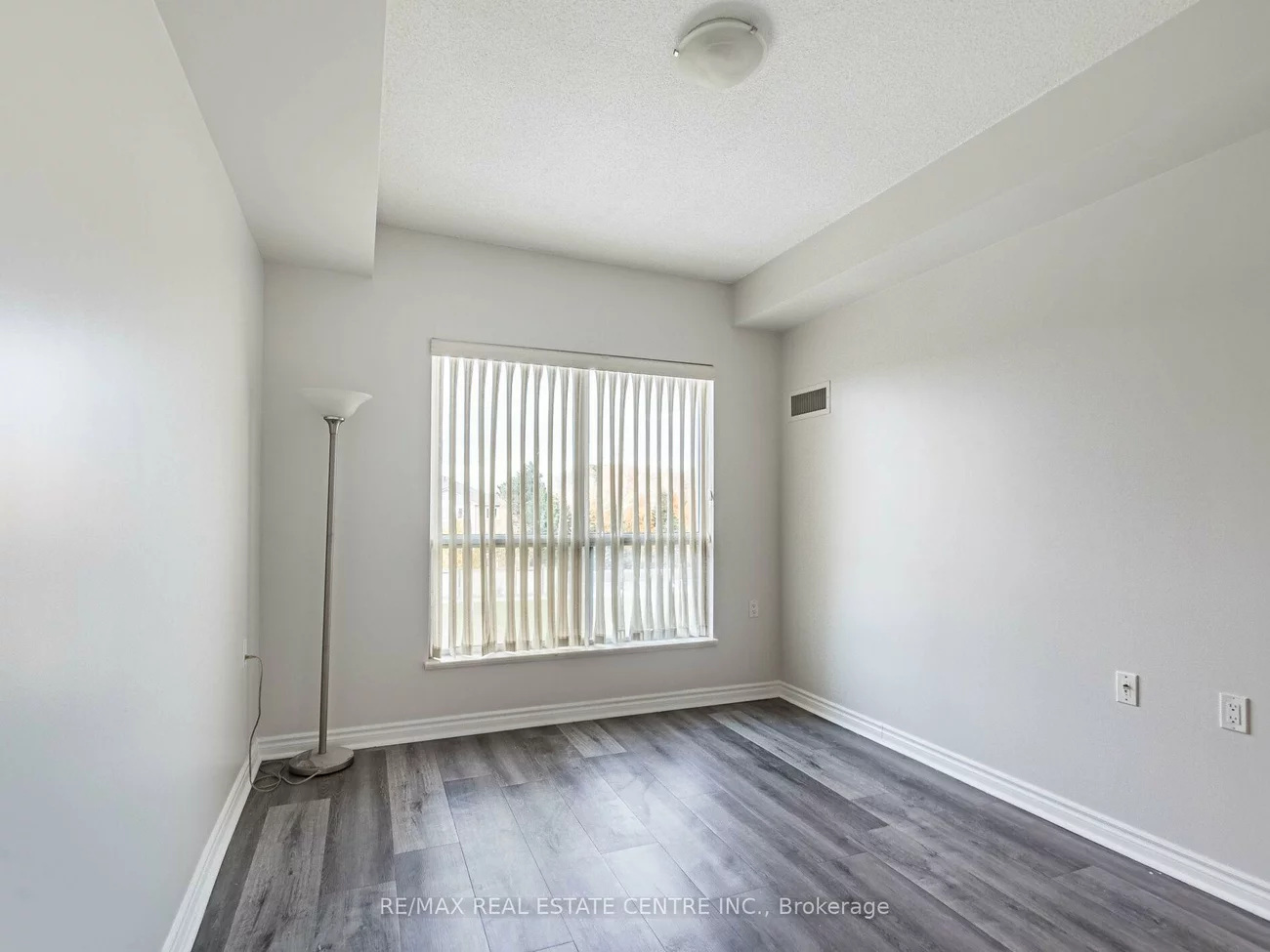 810, Scollard, East Credit, Mississauga