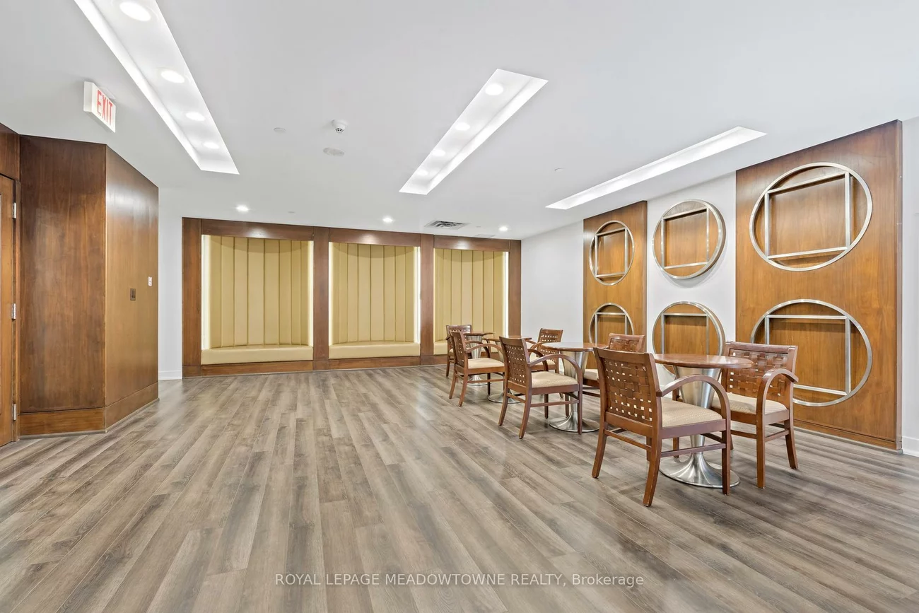 3888, Duke Of York, City Centre, Mississauga