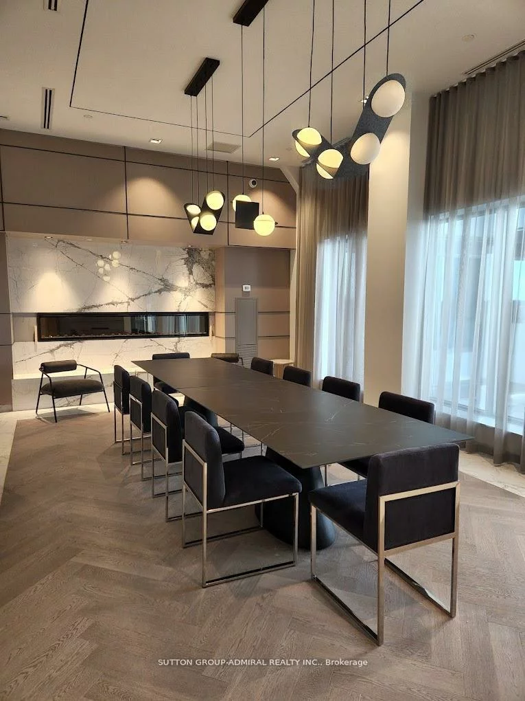 4675, Metcalfe, Central Erin Mills, Mississauga