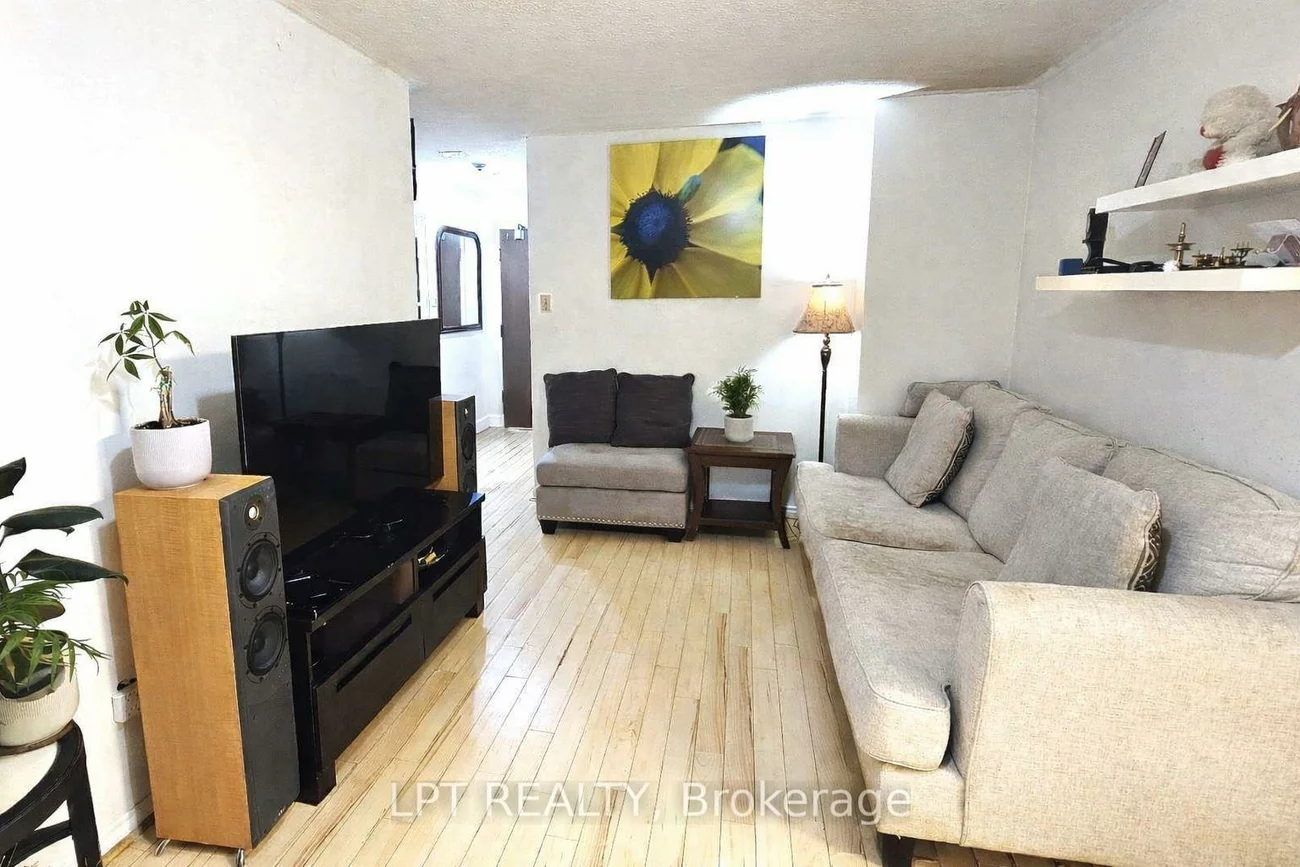 50, Kingsbridge Garden, Hurontario, Mississauga