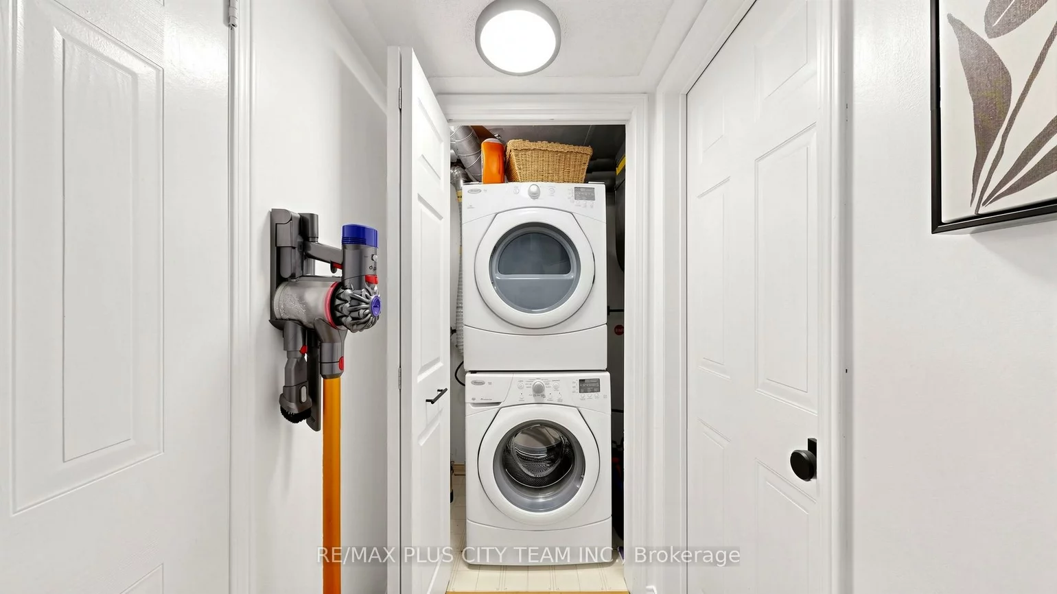 55, Bristol, Hurontario, Mississauga