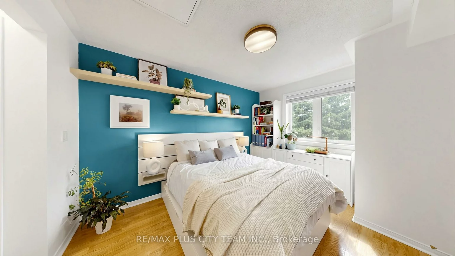 55, Bristol, Hurontario, Mississauga