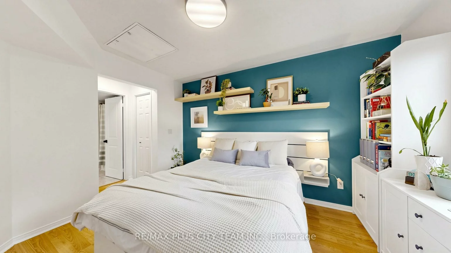 55, Bristol, Hurontario, Mississauga