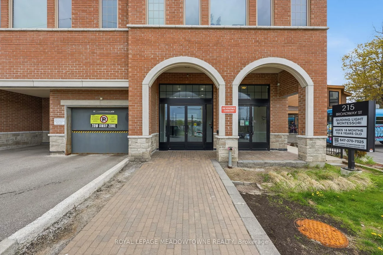 215, Broadway, Streetsville, Mississauga