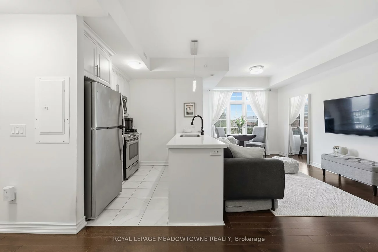 215, Broadway, Streetsville, Mississauga