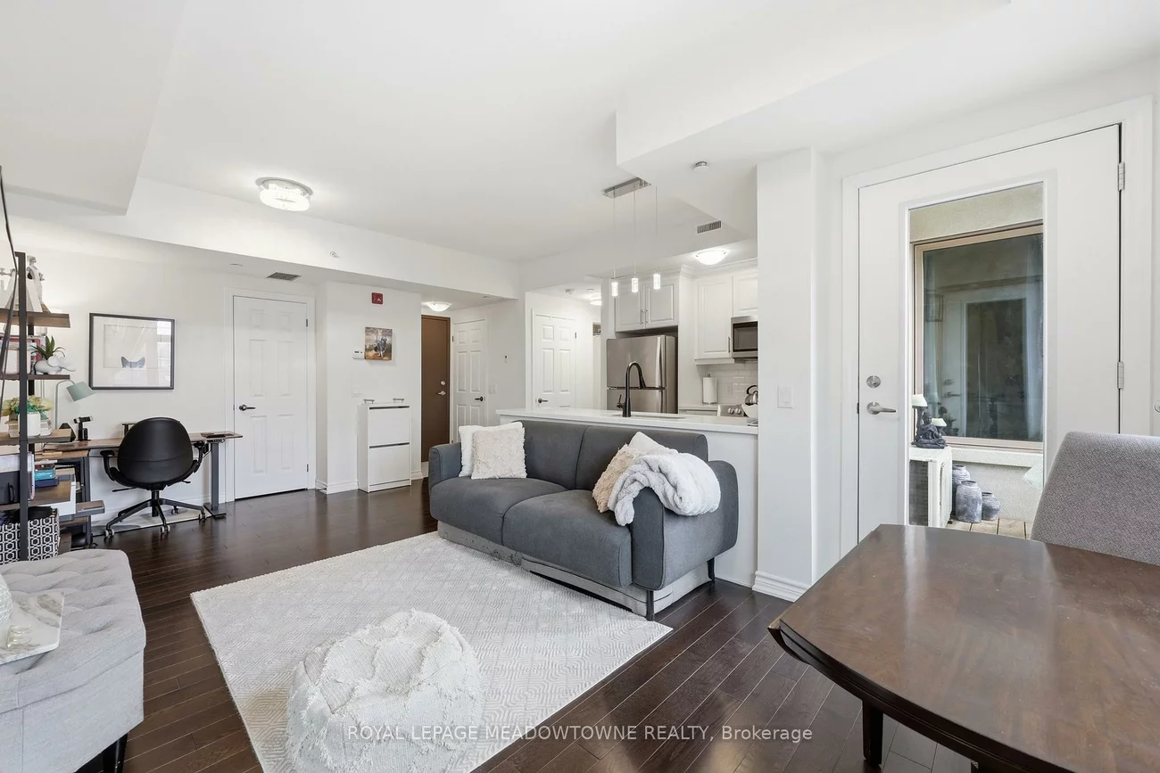 215, Broadway, Streetsville, Mississauga