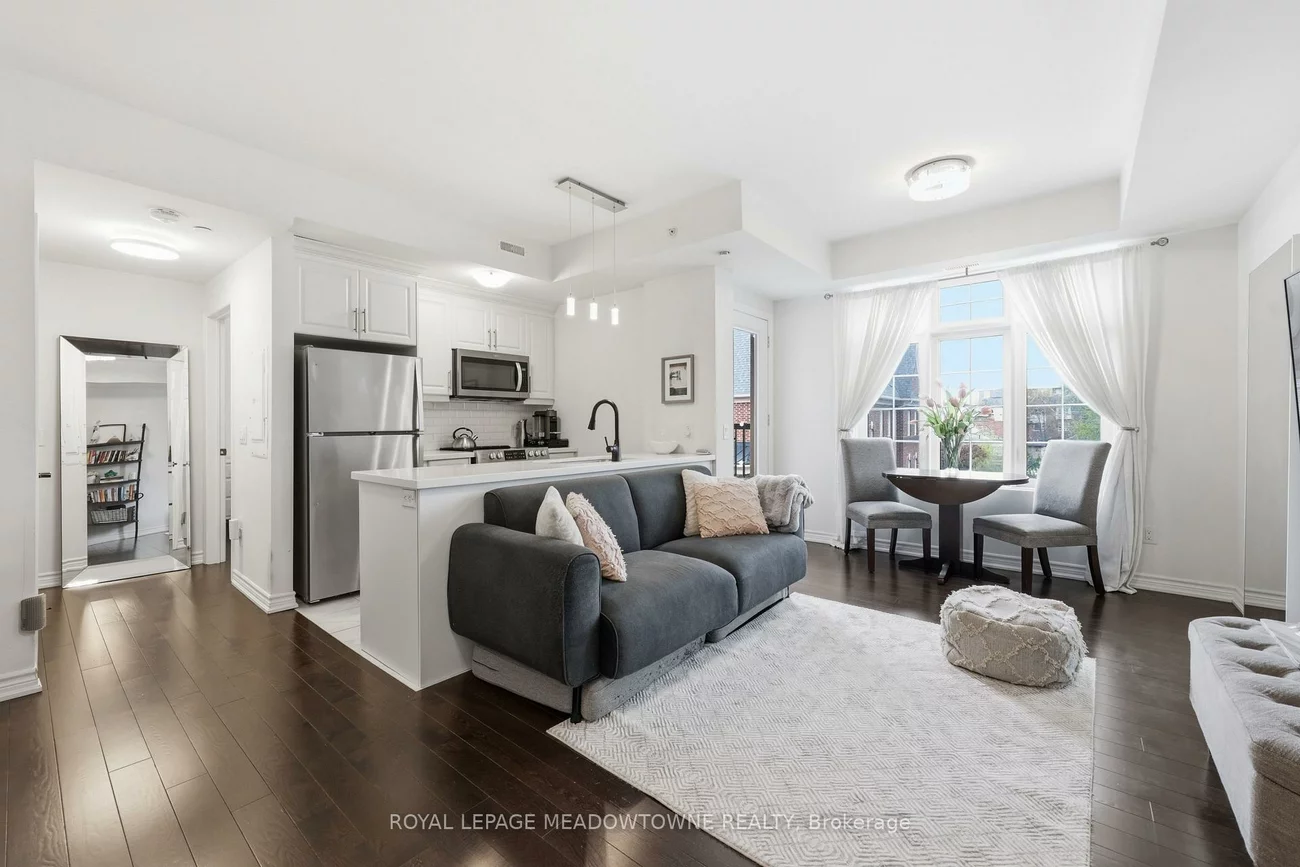 215, Broadway, Streetsville, Mississauga