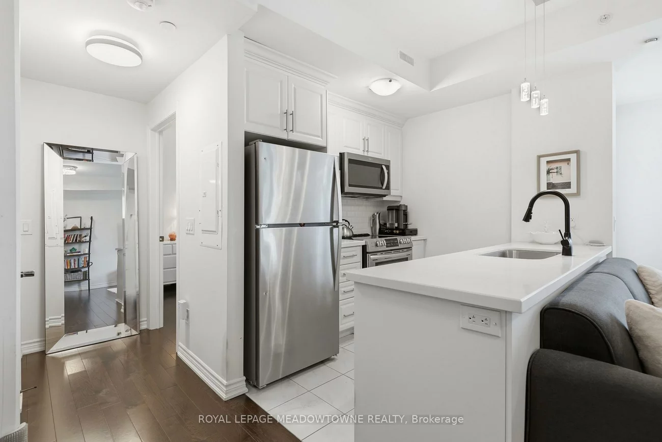 215, Broadway, Streetsville, Mississauga