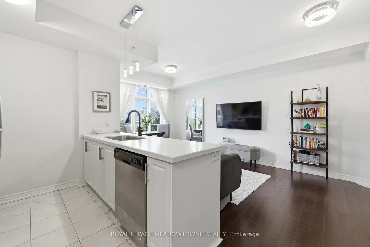 215, Broadway, Streetsville, Mississauga