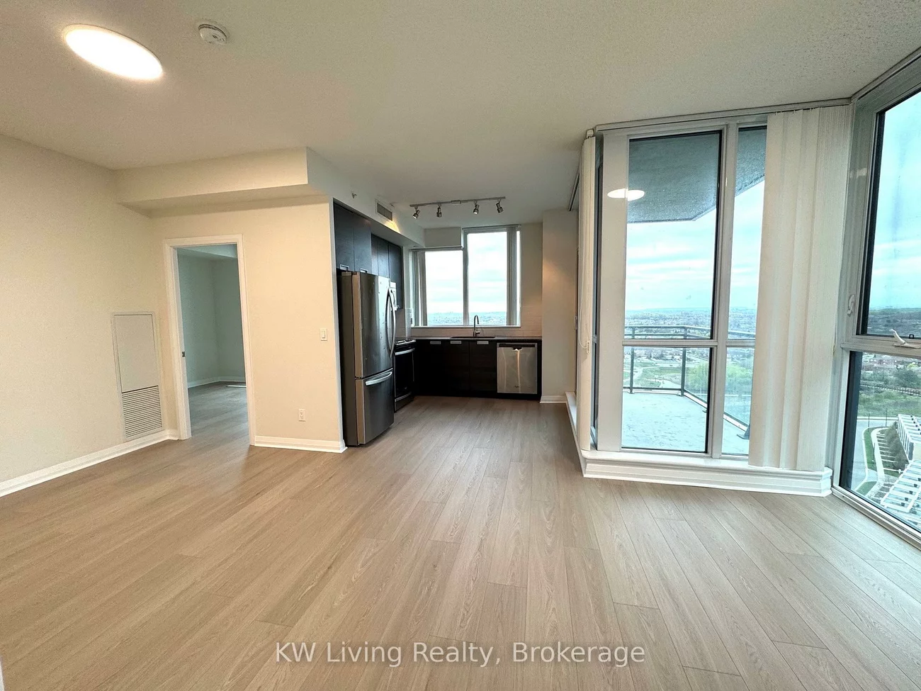 75, Eglinton, Hurontario, Mississauga