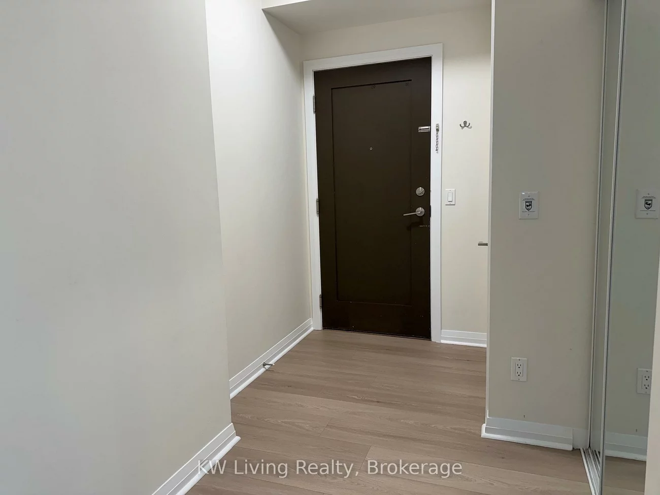 75, Eglinton, Hurontario, Mississauga