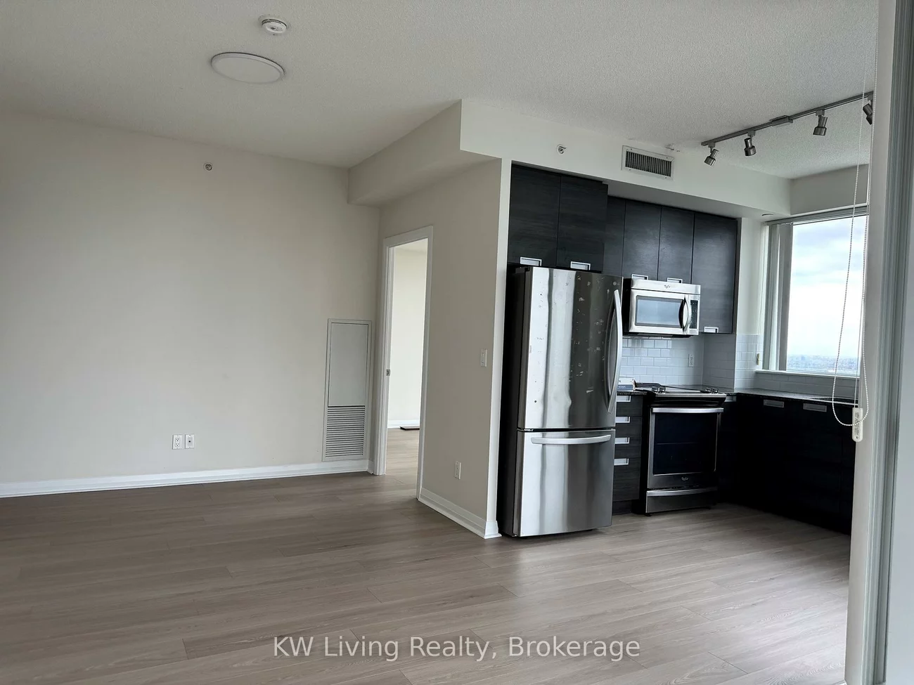 75, Eglinton, Hurontario, Mississauga