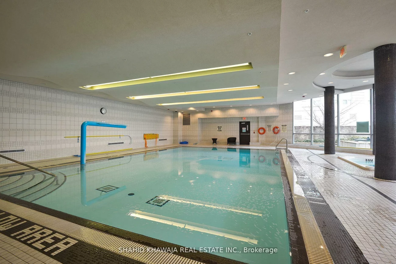 80, Absolute, Hurontario, Mississauga