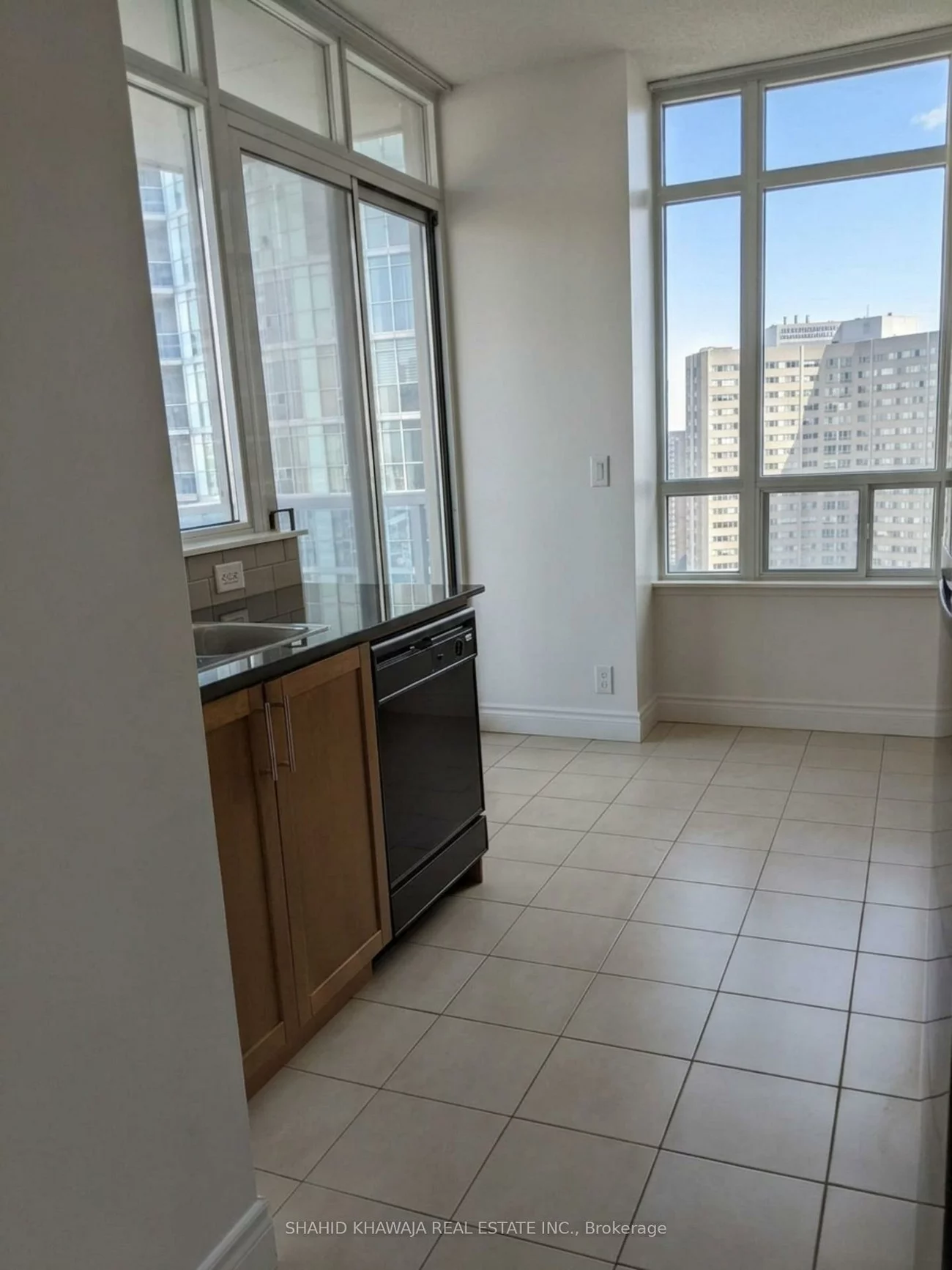 80, Absolute, Hurontario, Mississauga