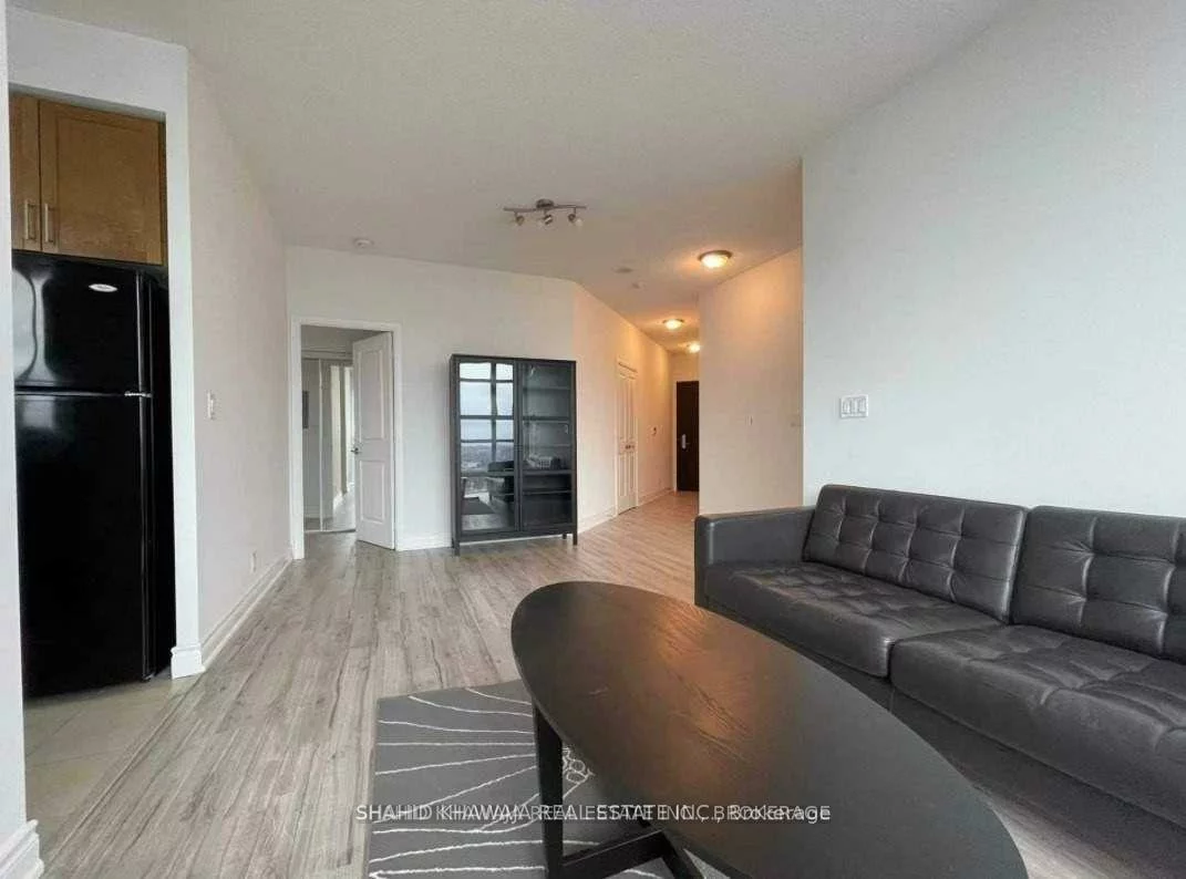 80, Absolute, Hurontario, Mississauga