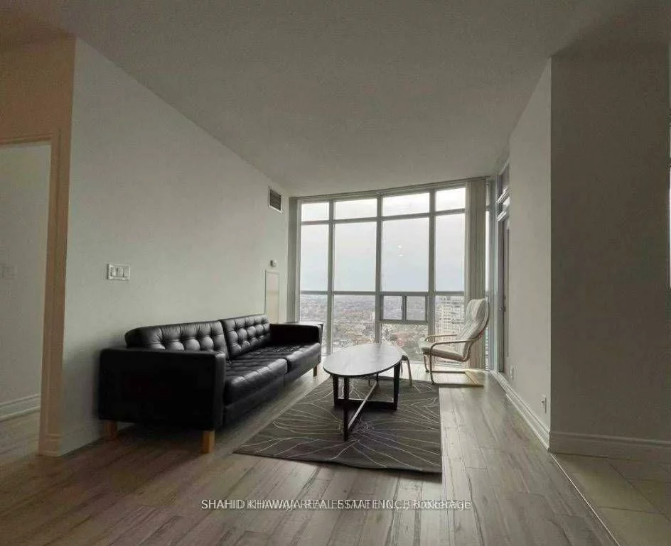 80, Absolute, Hurontario, Mississauga
