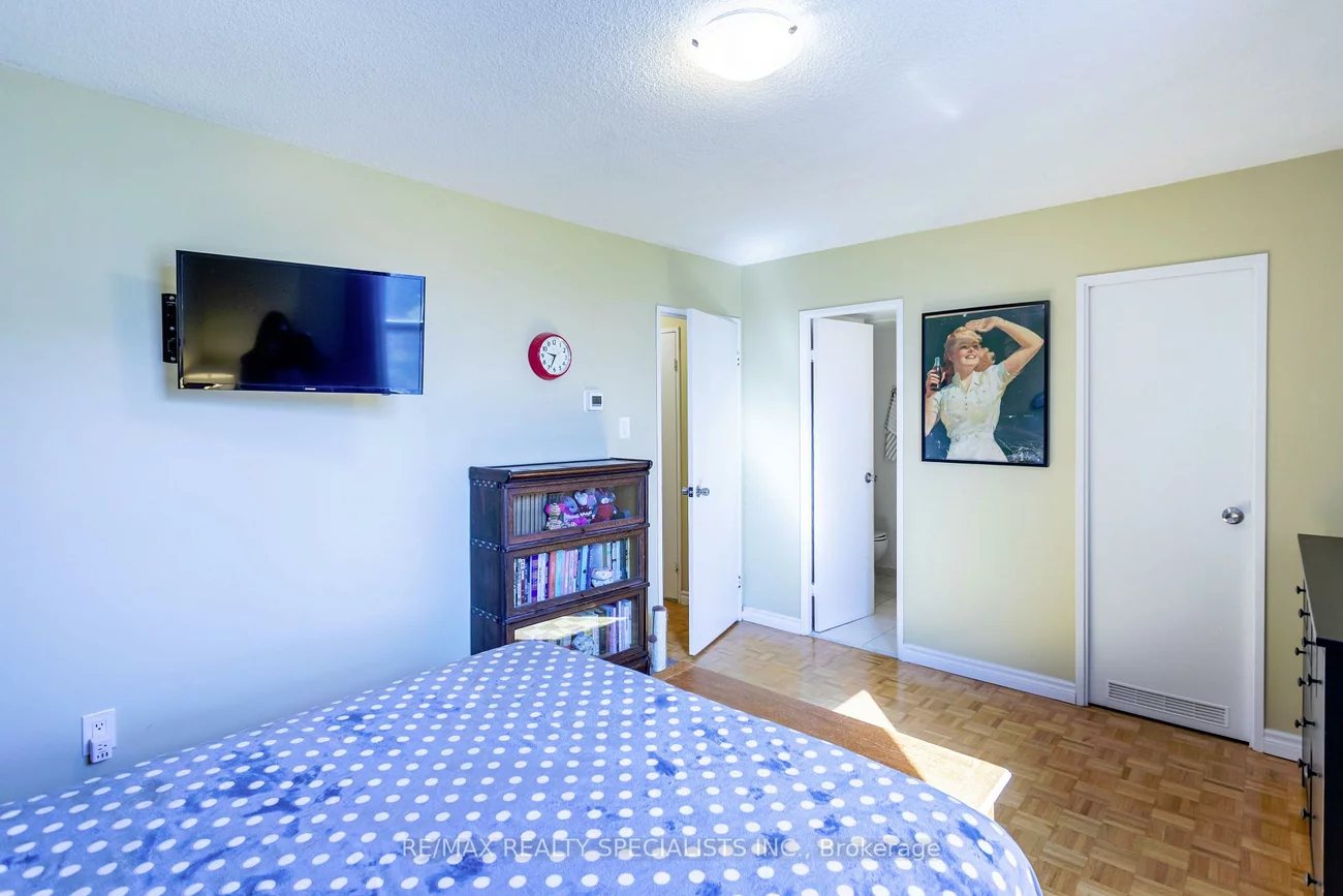 966, Inverhouse, Clarkson, Mississauga